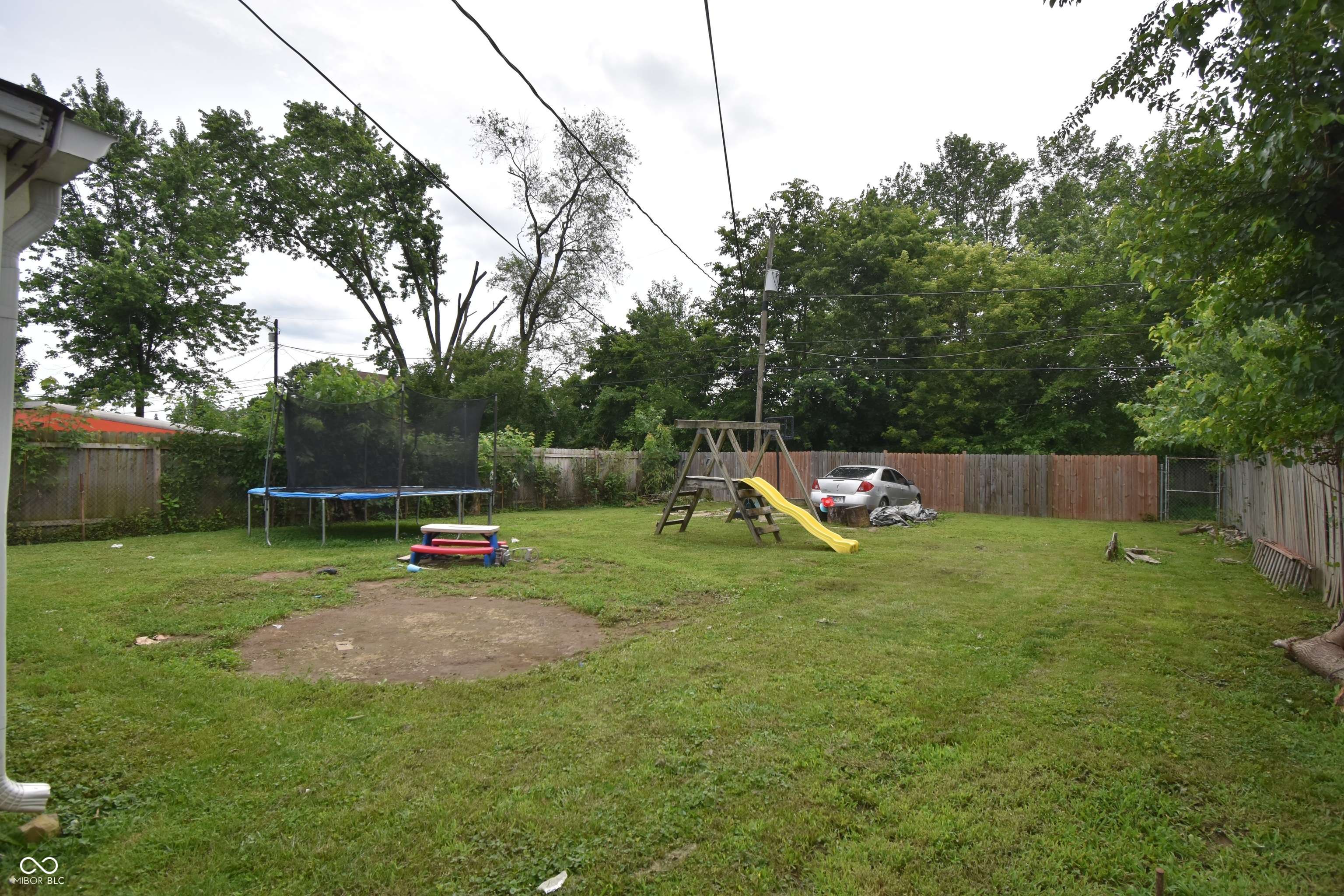 Indianapolis, IN 46241,2638 S McClure ST