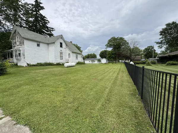 Kempton, IN 46049,401 S West ST