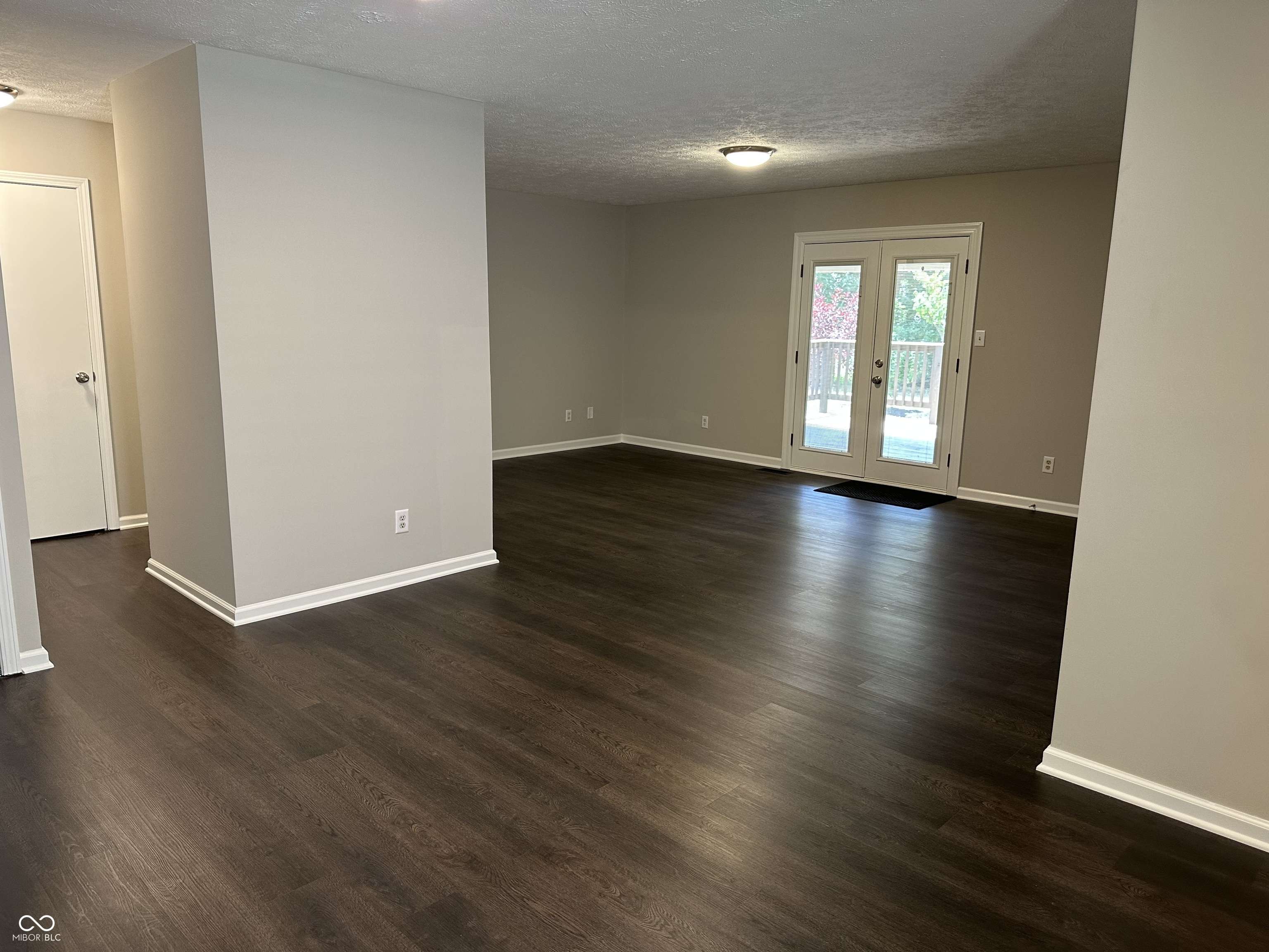 Indianapolis, IN 46241,952 Delray DR