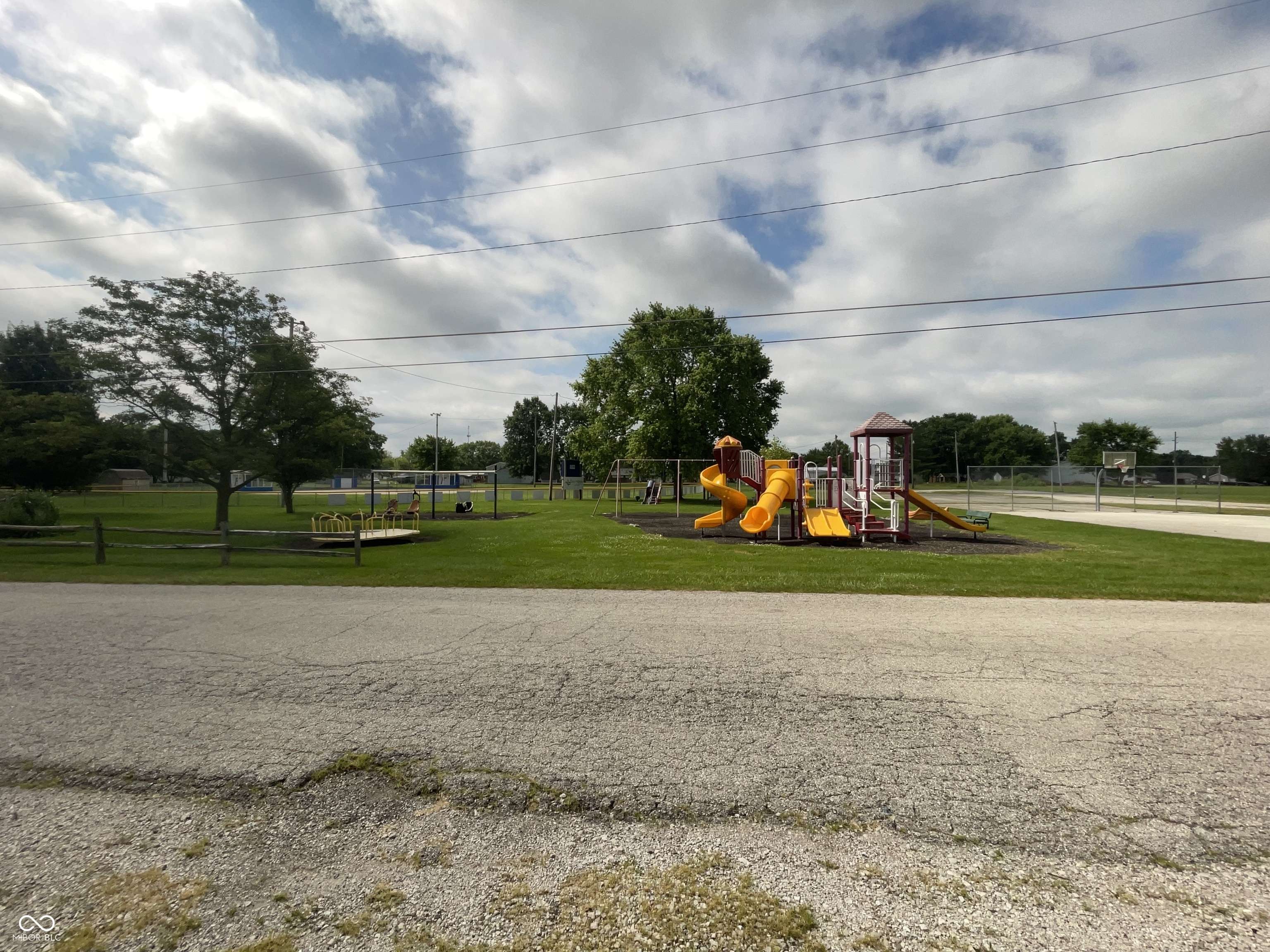 Frankfort, IN 46041,1762 W Green ST