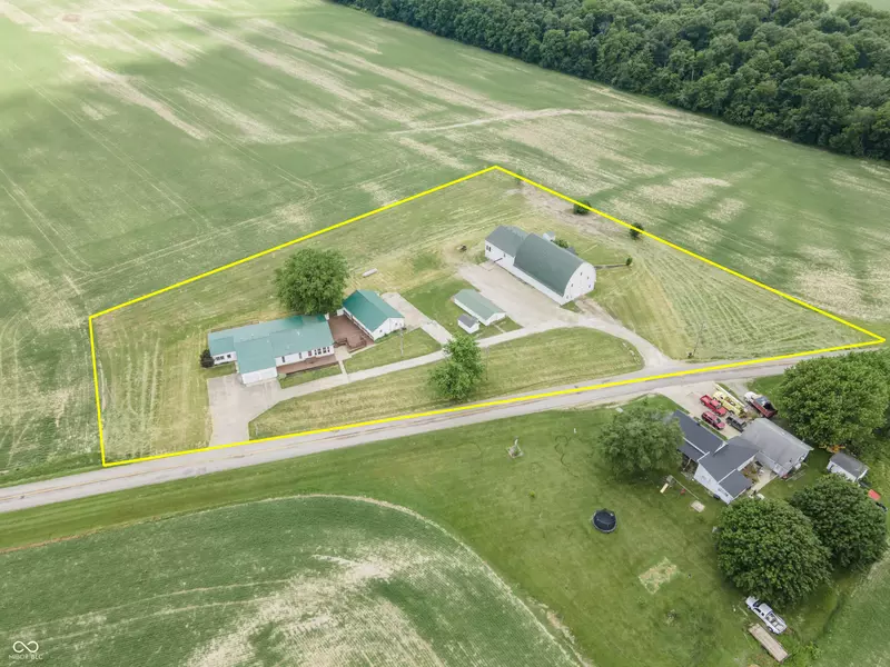 927 N Sulphur Springs RD, New Castle, IN 47362