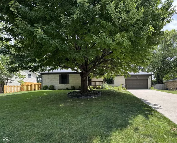 11 N Restin RD, Greenwood, IN 46142