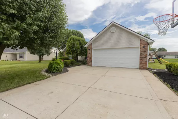 939 Arabian WAY, Bargersville, IN 46106