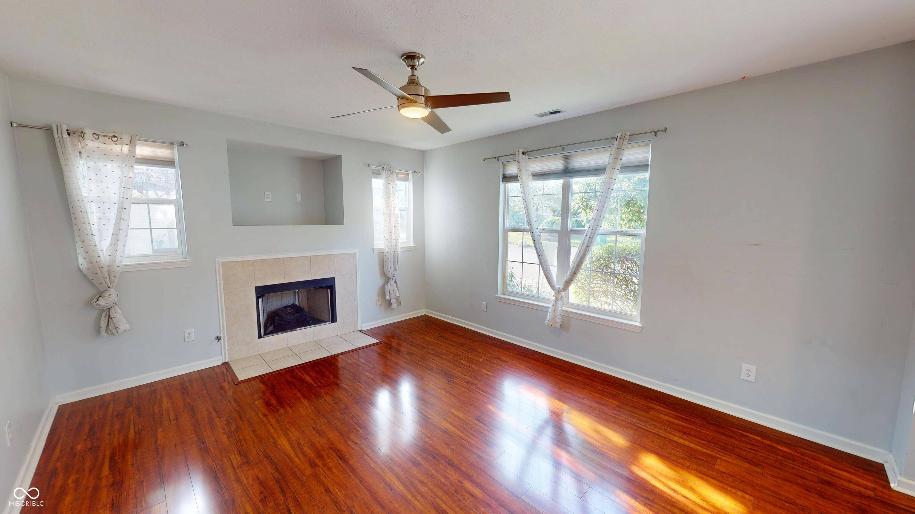 Indianapolis, IN 46260,2259 Colfax LN #2259