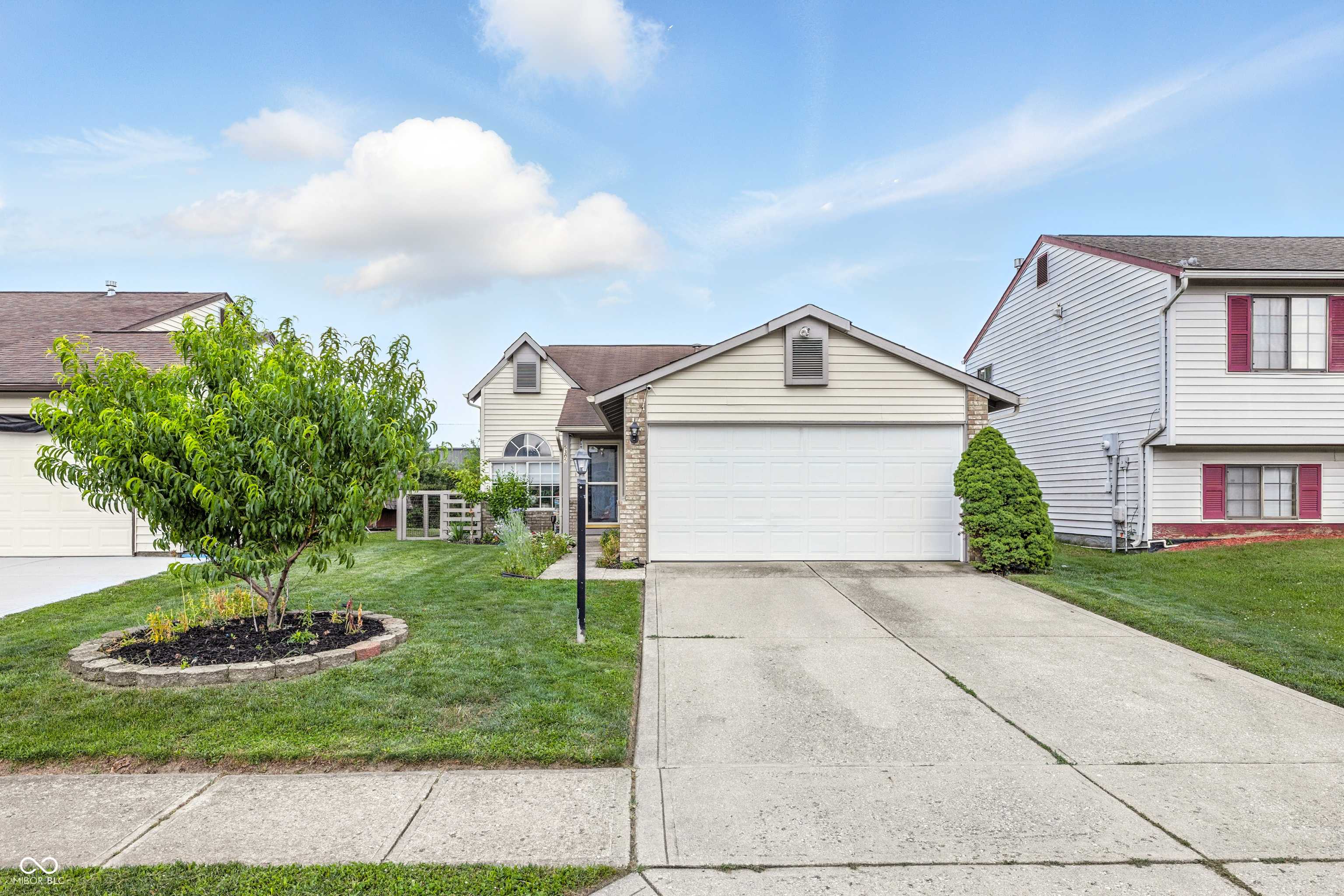 5305 Traditions RD, Indianapolis, IN 46235