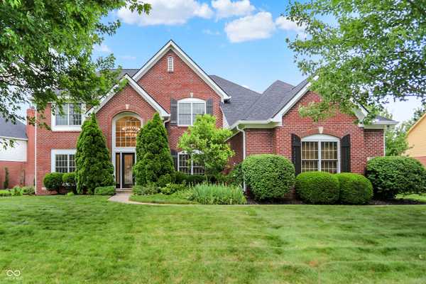 5761 Coopers Hawk DR, Carmel, IN 46033