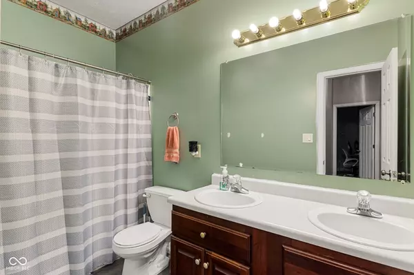 Indianapolis, IN 46214,619 Cahill LN