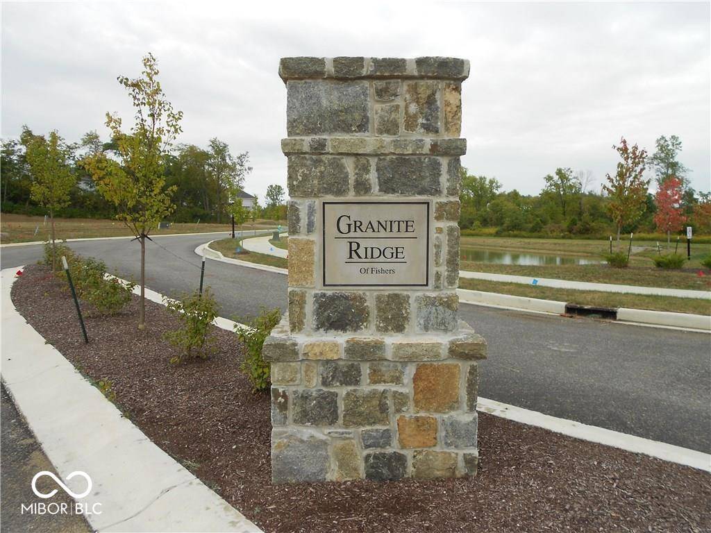 12807 Granite Ridge CIR, Fishers, IN 46038