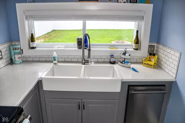 Arcadia, IN 46030,206 Olive ST