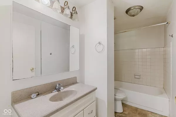 Indianapolis, IN 46229,1809 Mutz DR