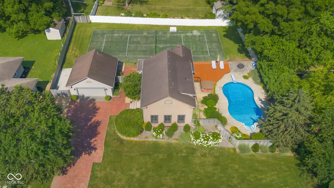 4224 River RD, Columbus, IN 47203