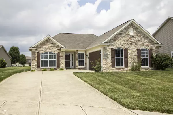 6448 W Whiteside CT, Greenfield, IN 46140