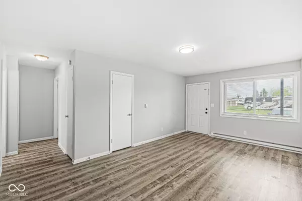 Indianapolis, IN 46231,10291 Medallion DR #158