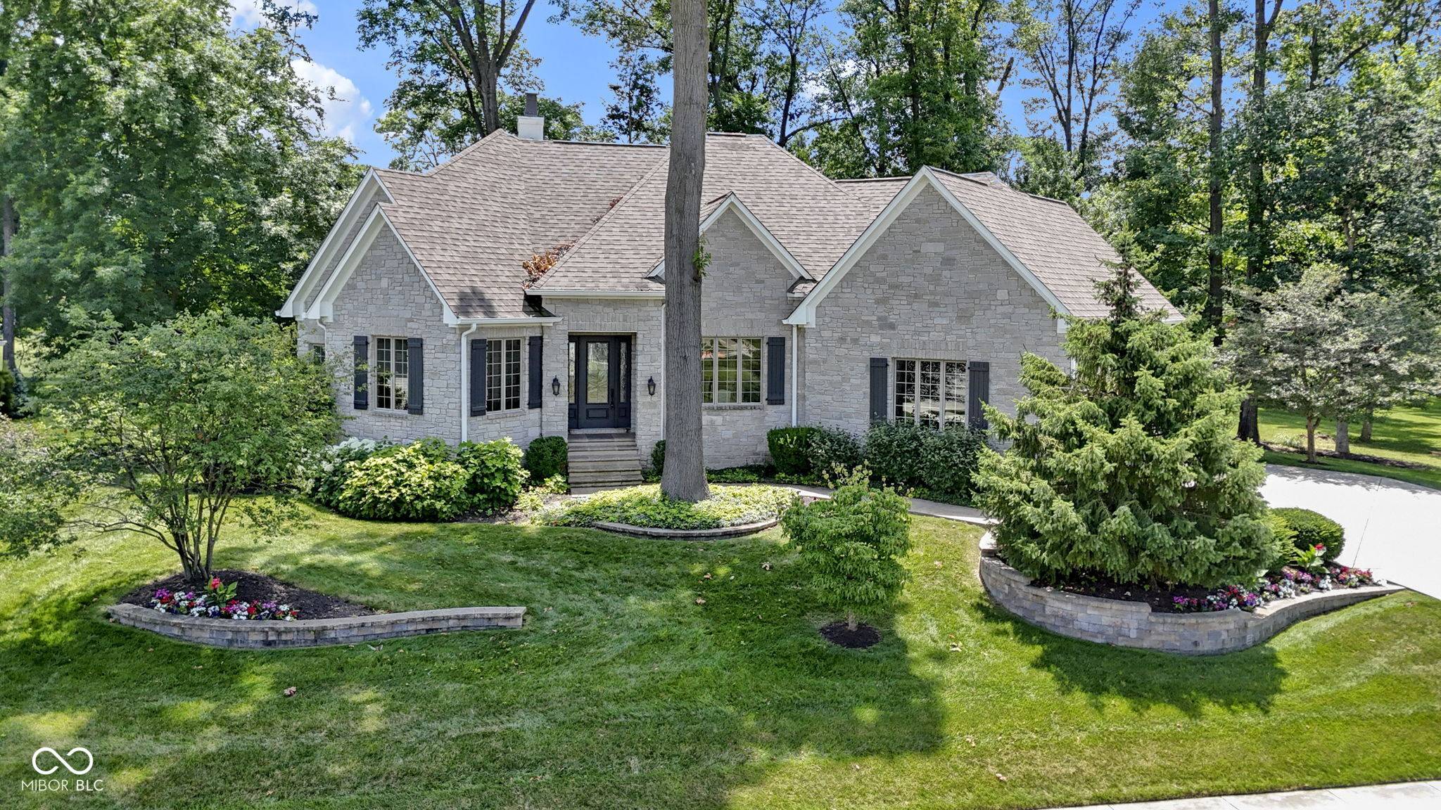 10585 Golden Bear WAY, Noblesville, IN 46060