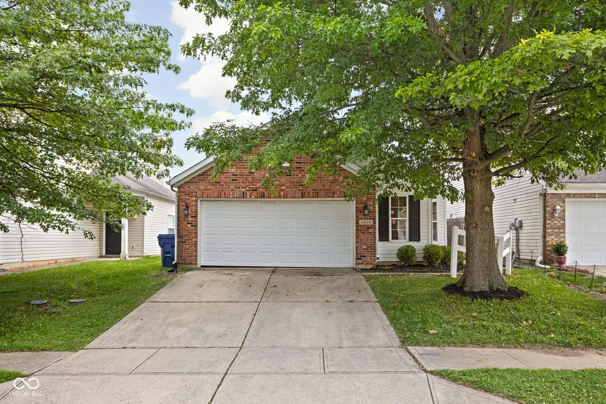 Indianapolis, IN 46235,11620 Glenn Abbey LN