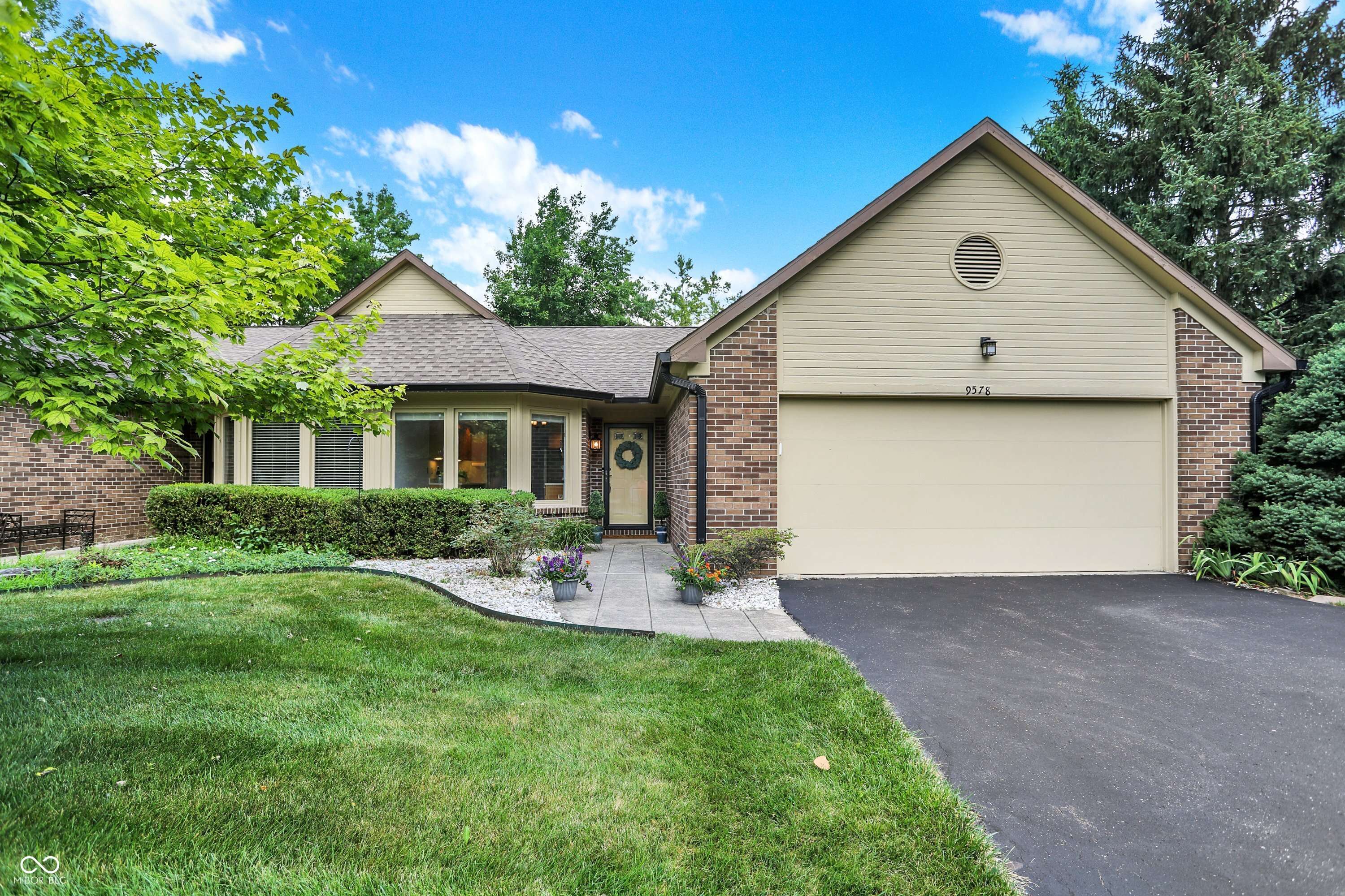 9578 Cadbury CIR, Indianapolis, IN 46260