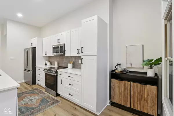 Indianapolis, IN 46256,8412 Pine Tree BLVD