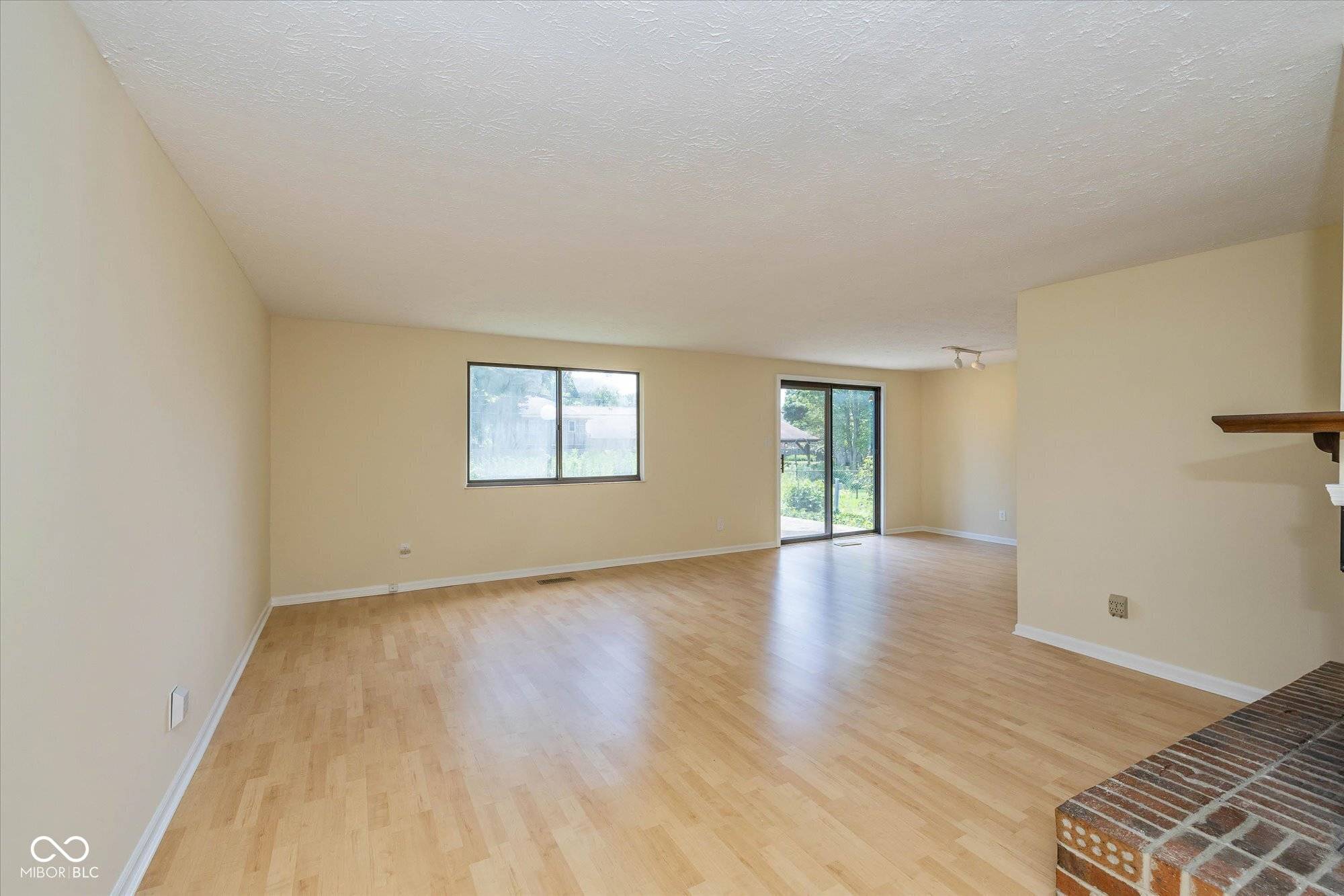 Indianapolis, IN 46220,6623 Lakeknoll DR
