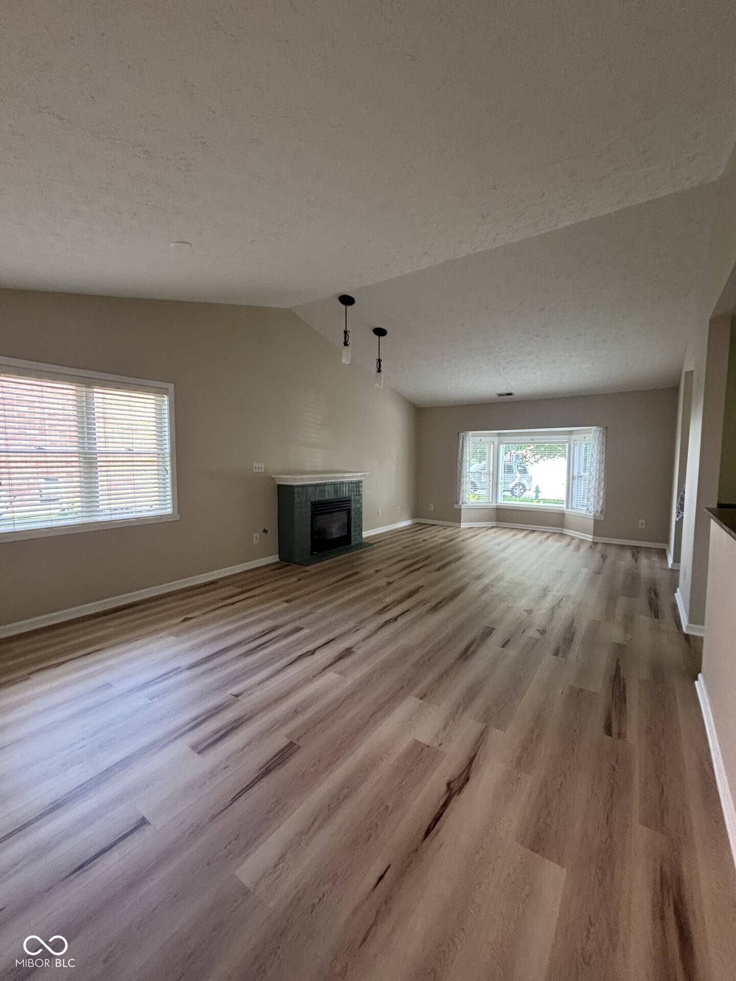Avon, IN 46123,8092 Crystal CT