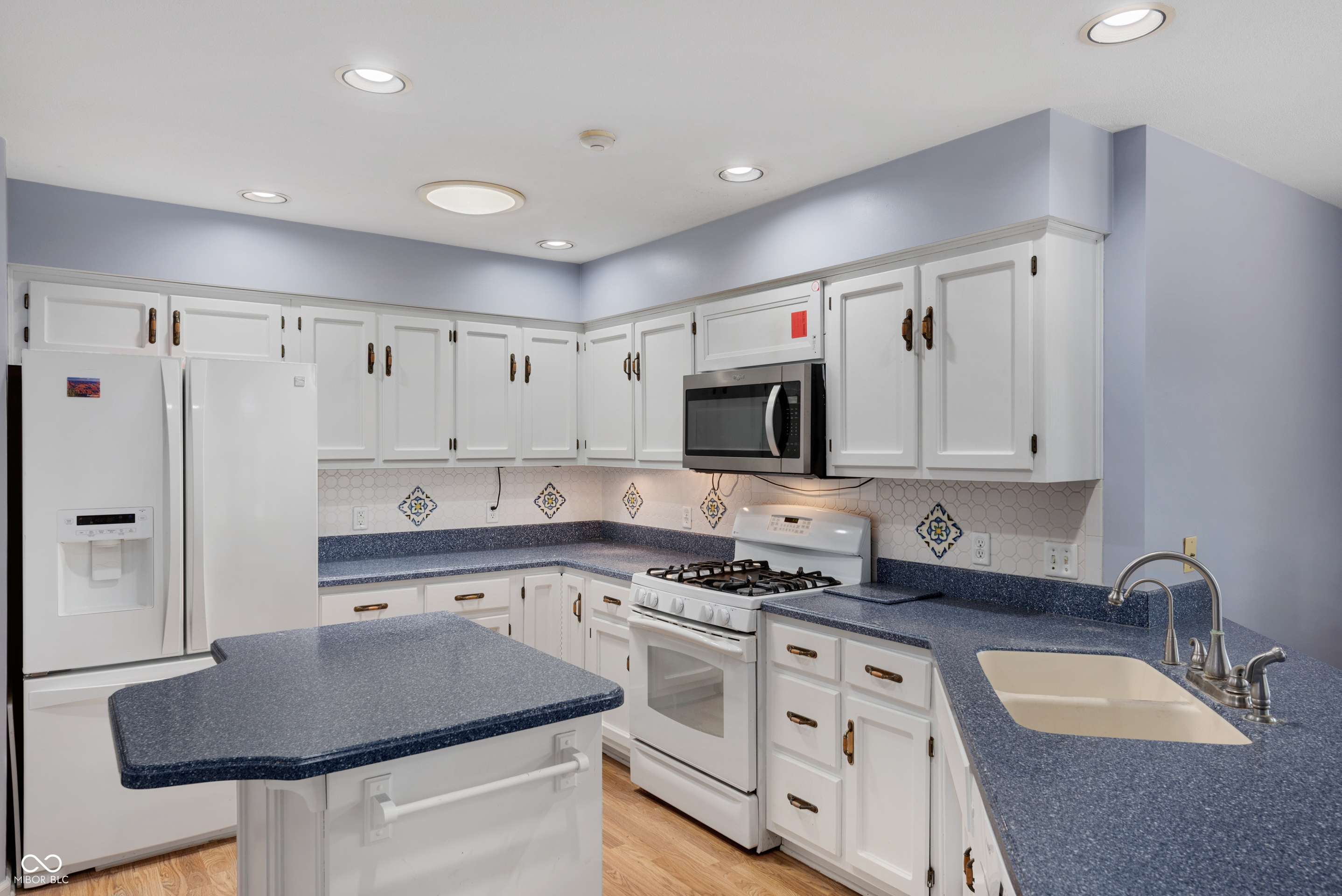 Indianapolis, IN 46217,361 Country Woods DR