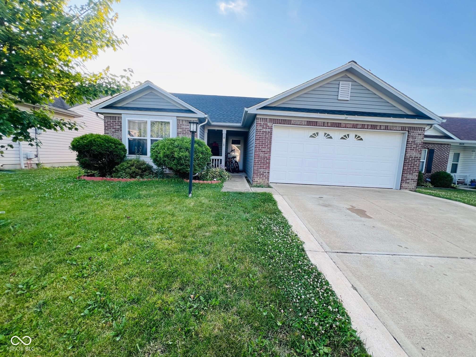 19519 Prairie Crossing DR, Noblesville, IN 46062