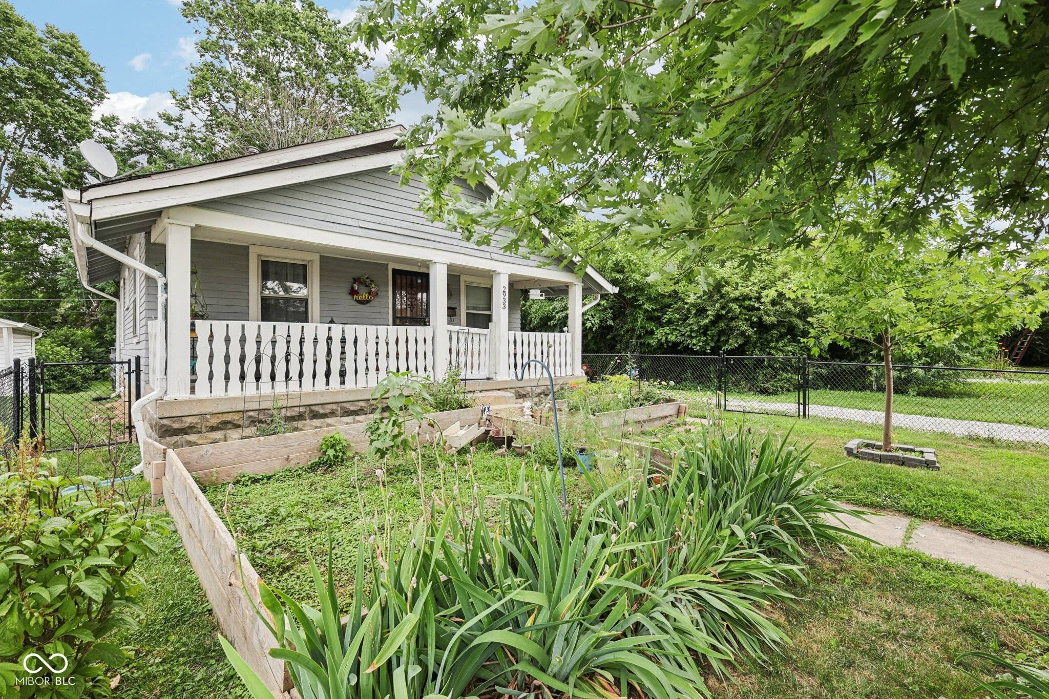 Indianapolis, IN 46225,2933 S East ST