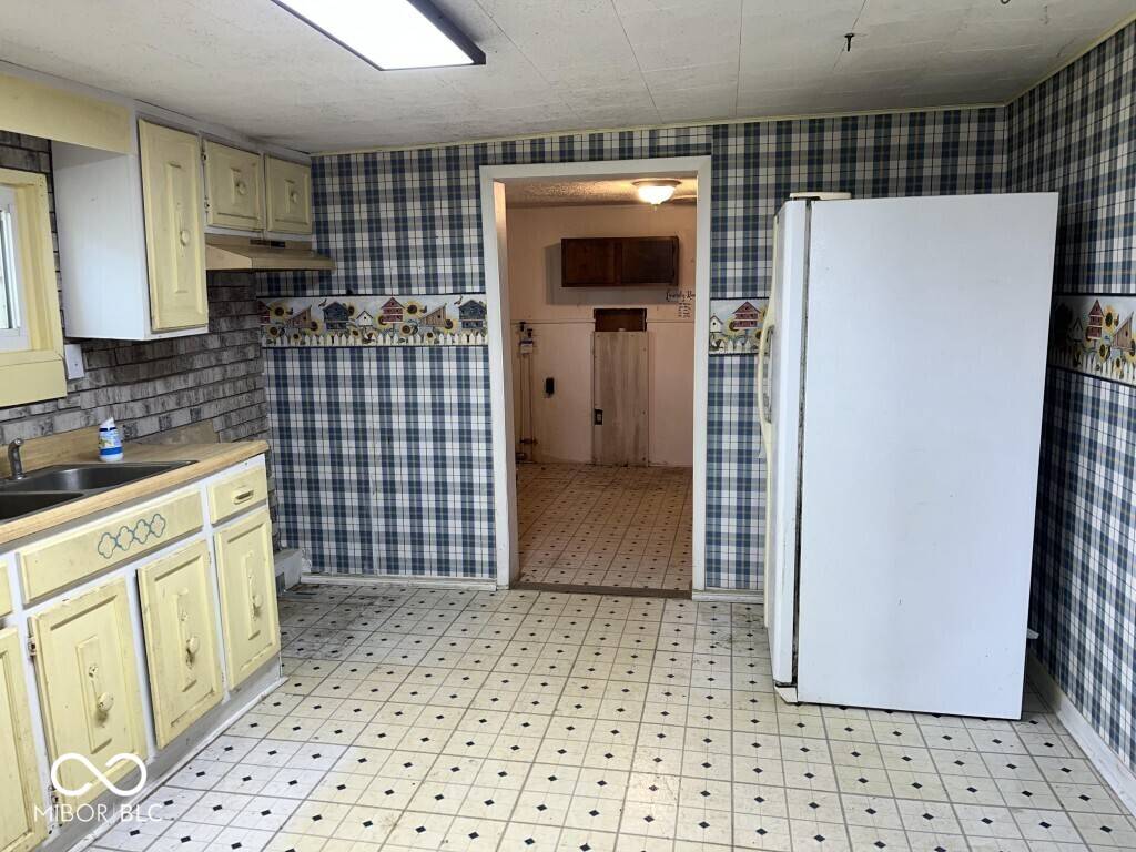 Franklin, IN 46131,3074 N 625 E