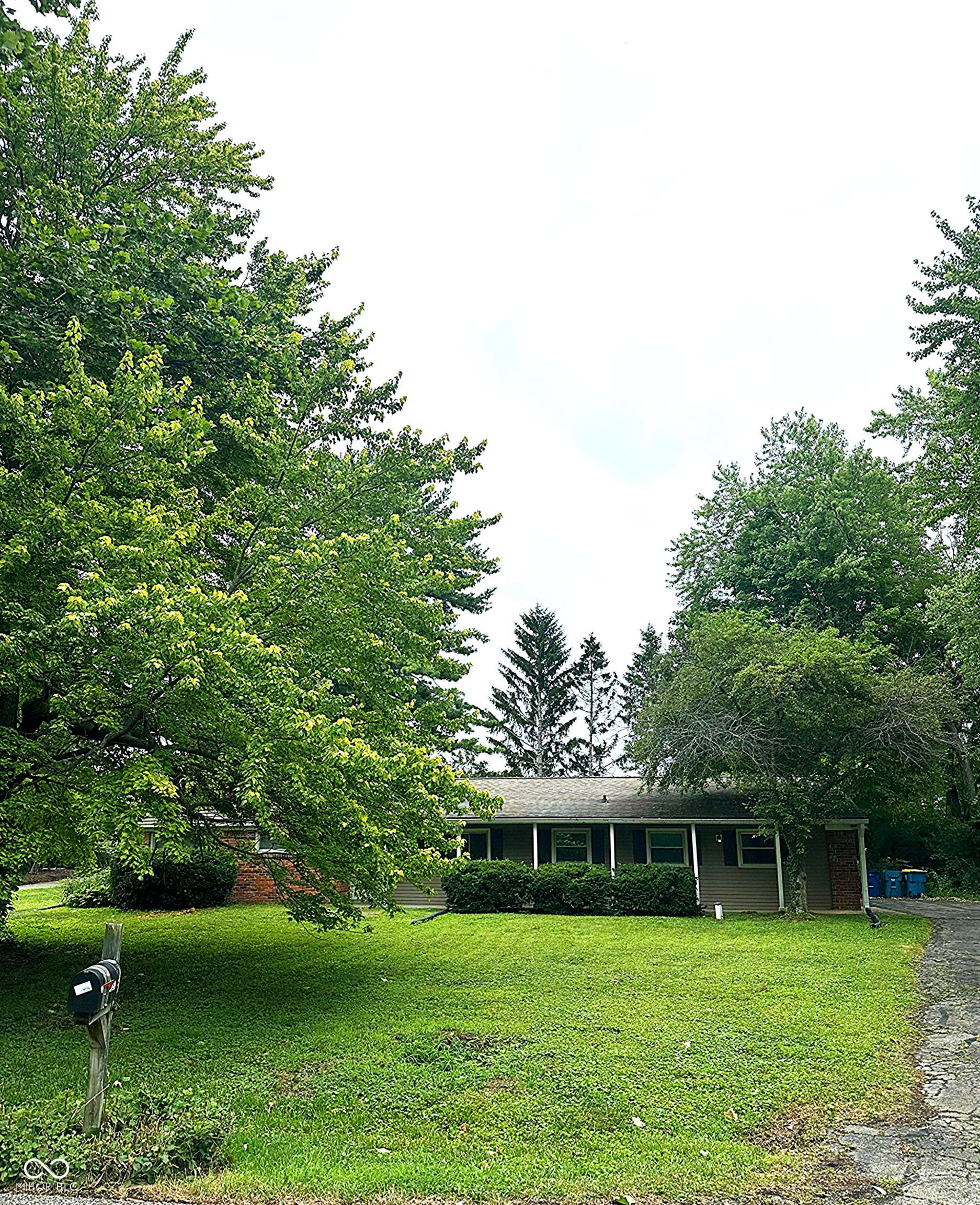 10369 Valley RD, Carmel, IN 46280