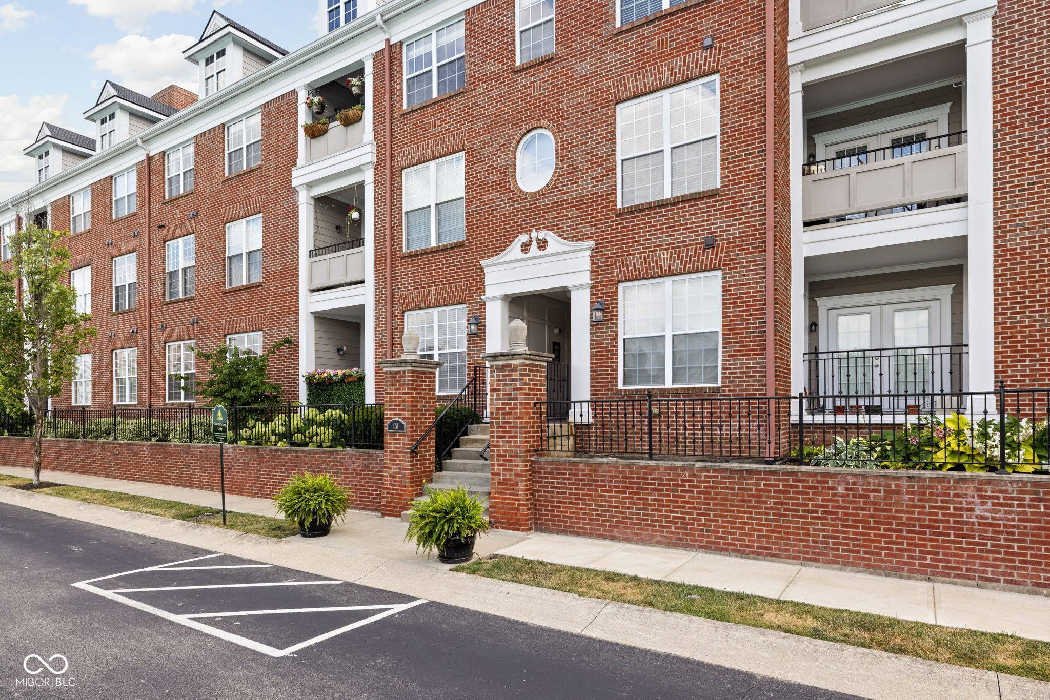 Carmel, IN 46032,451 American WAY N #1F