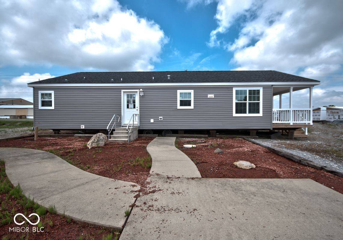 Cloverdale, IN 46120,160 Lazy River PL