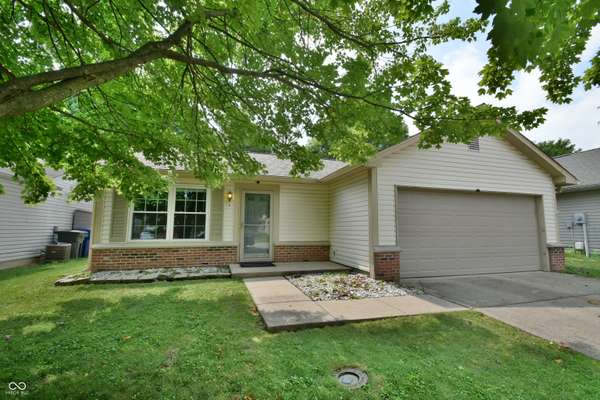 462 Ashby DR, Greenfield, IN 46140