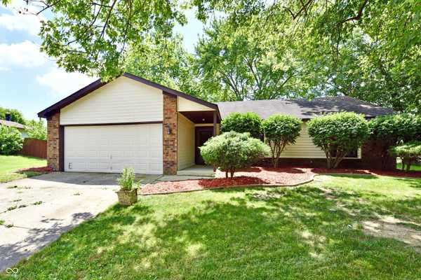 147 Plymouth Rock CT, Greenwood, IN 46142