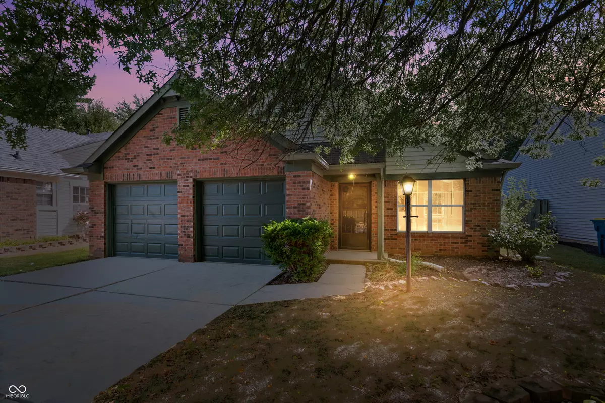 Fishers, IN 46038,9716 Spruce LN