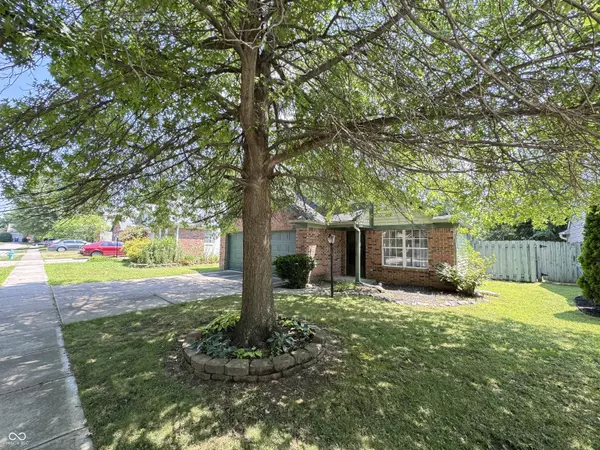 Fishers, IN 46038,9716 Spruce LN