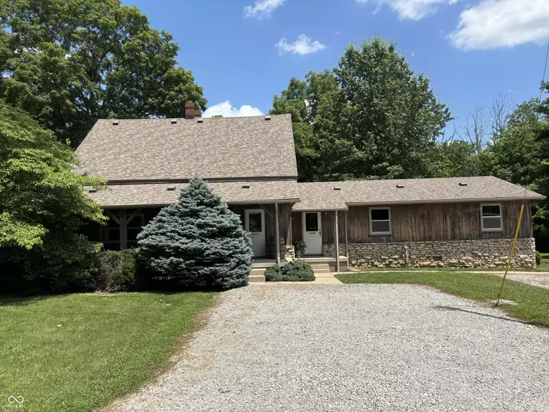 810 N Fort Wayne RD, Rushville, IN 46173