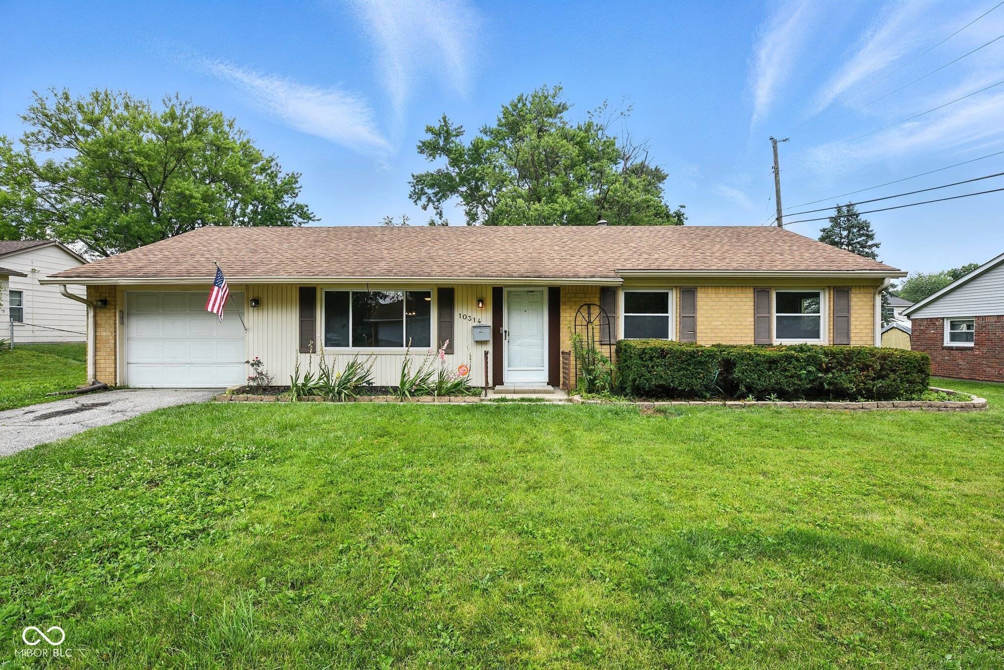 10314 Lawnhaven DR, Indianapolis, IN 46229