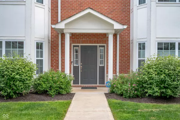 Carmel, IN 46032,869 N Park Trail DR