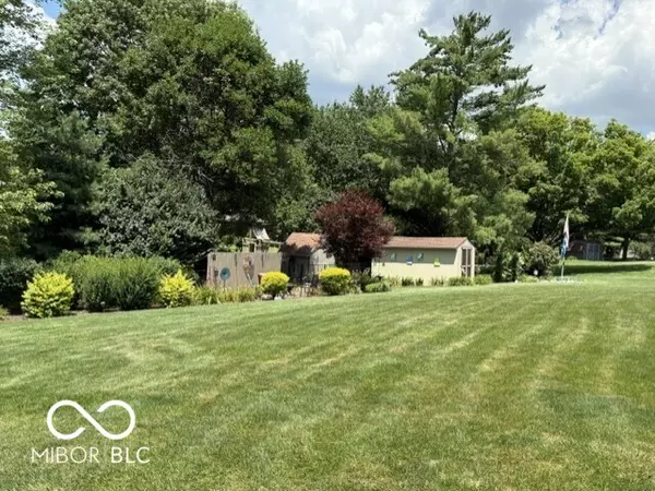 Greenwood, IN 46142,492 Jackson PL