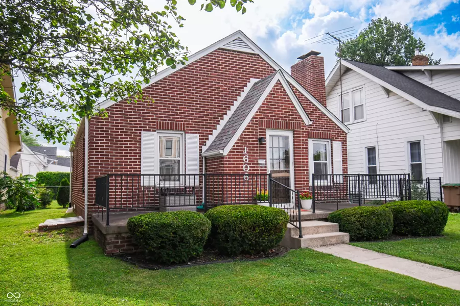 1606 California ST, Columbus, IN 47201