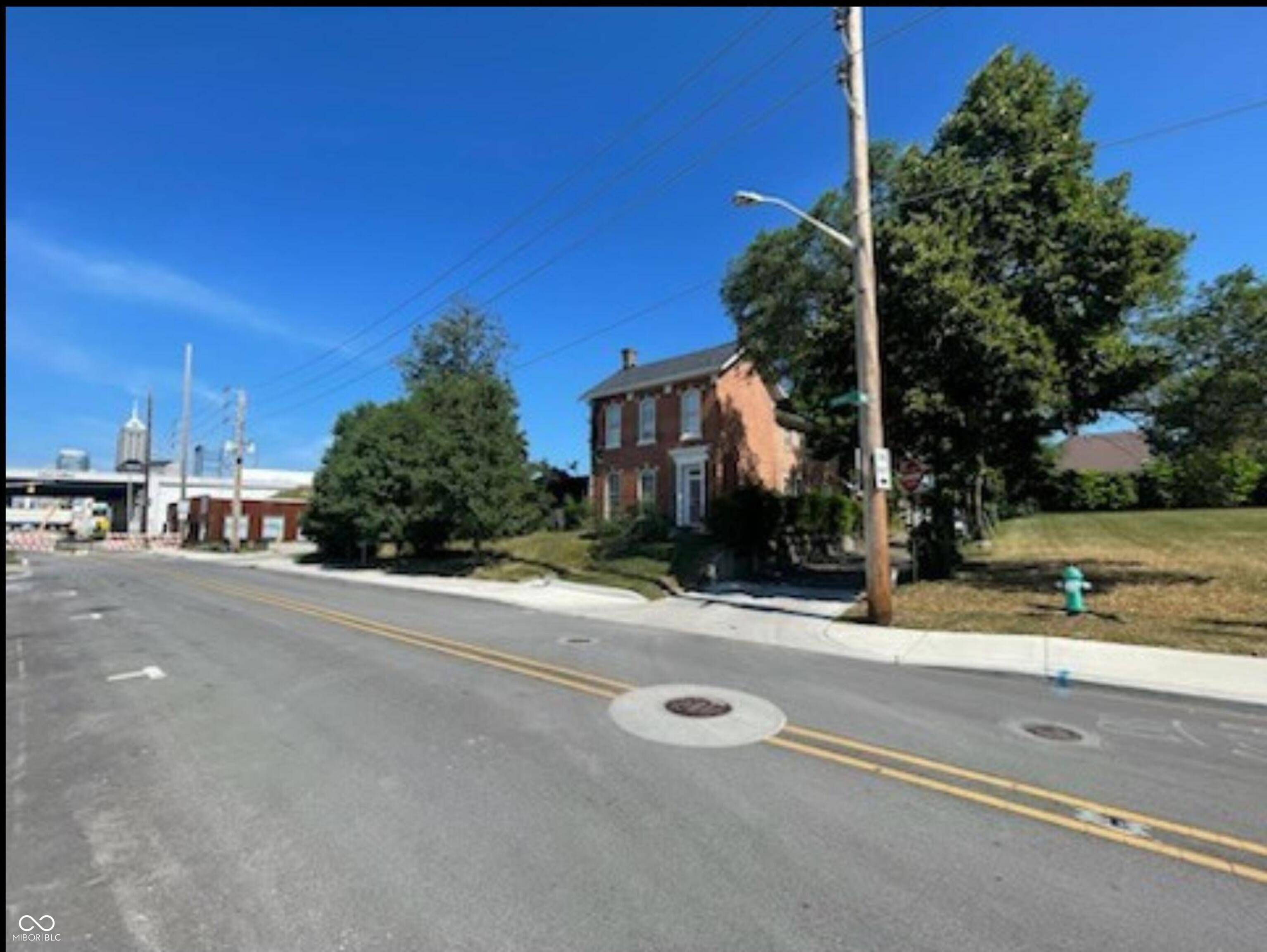 Indianapolis, IN 46202,932 E Market ST