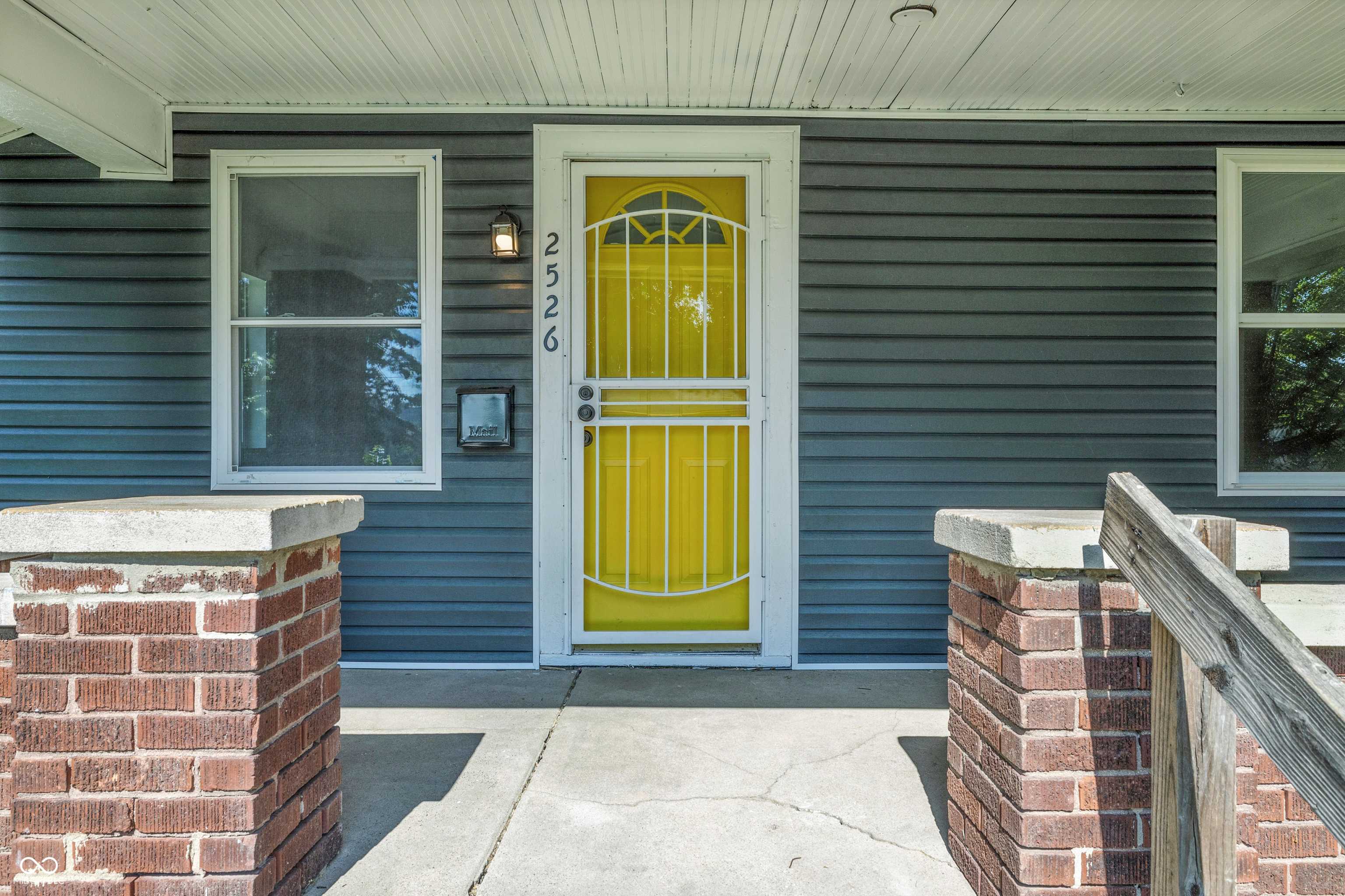 Indianapolis, IN 46218,2526 Caroline AVE
