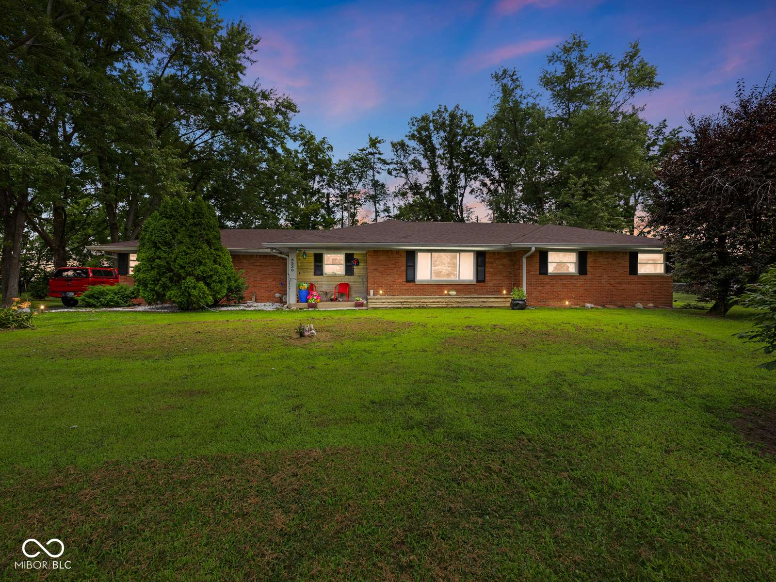5530 Skyridge DR, Indianapolis, IN 46250