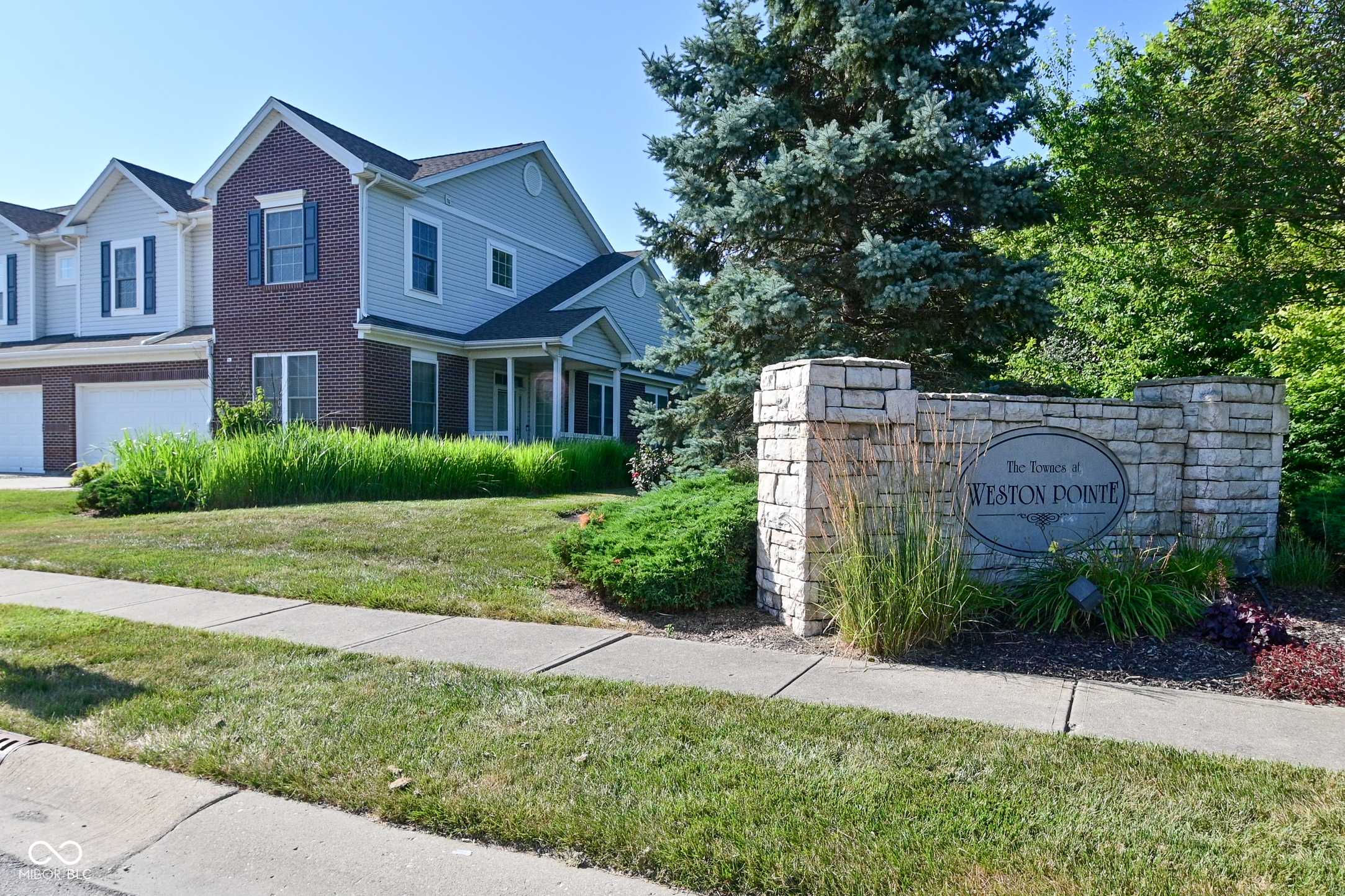 4115 Weston Pointe DR, Zionsville, IN 46077