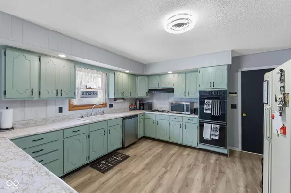 Cloverdale, IN 46120,10816 N Us Highway 231