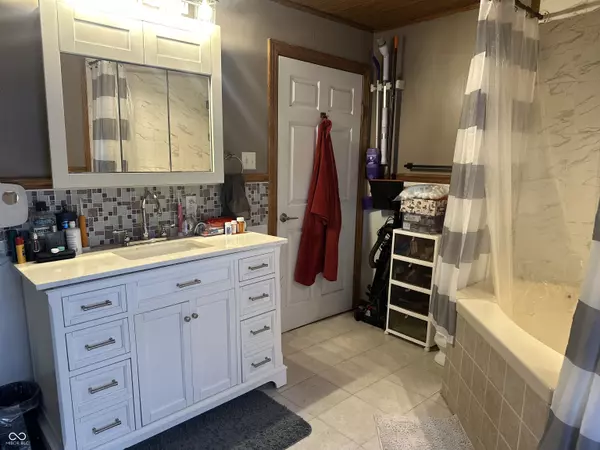 Greensburg, IN 47240,806 W Park RD