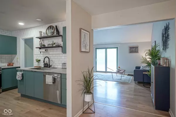 Whiteland, IN 46184,453 Acorn DR