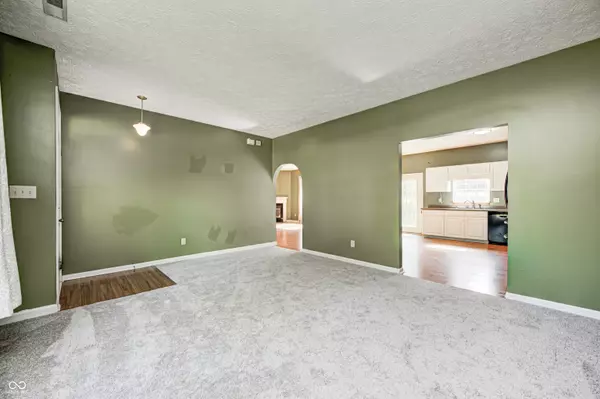 Avon, IN 46123,1143 Kinross DR