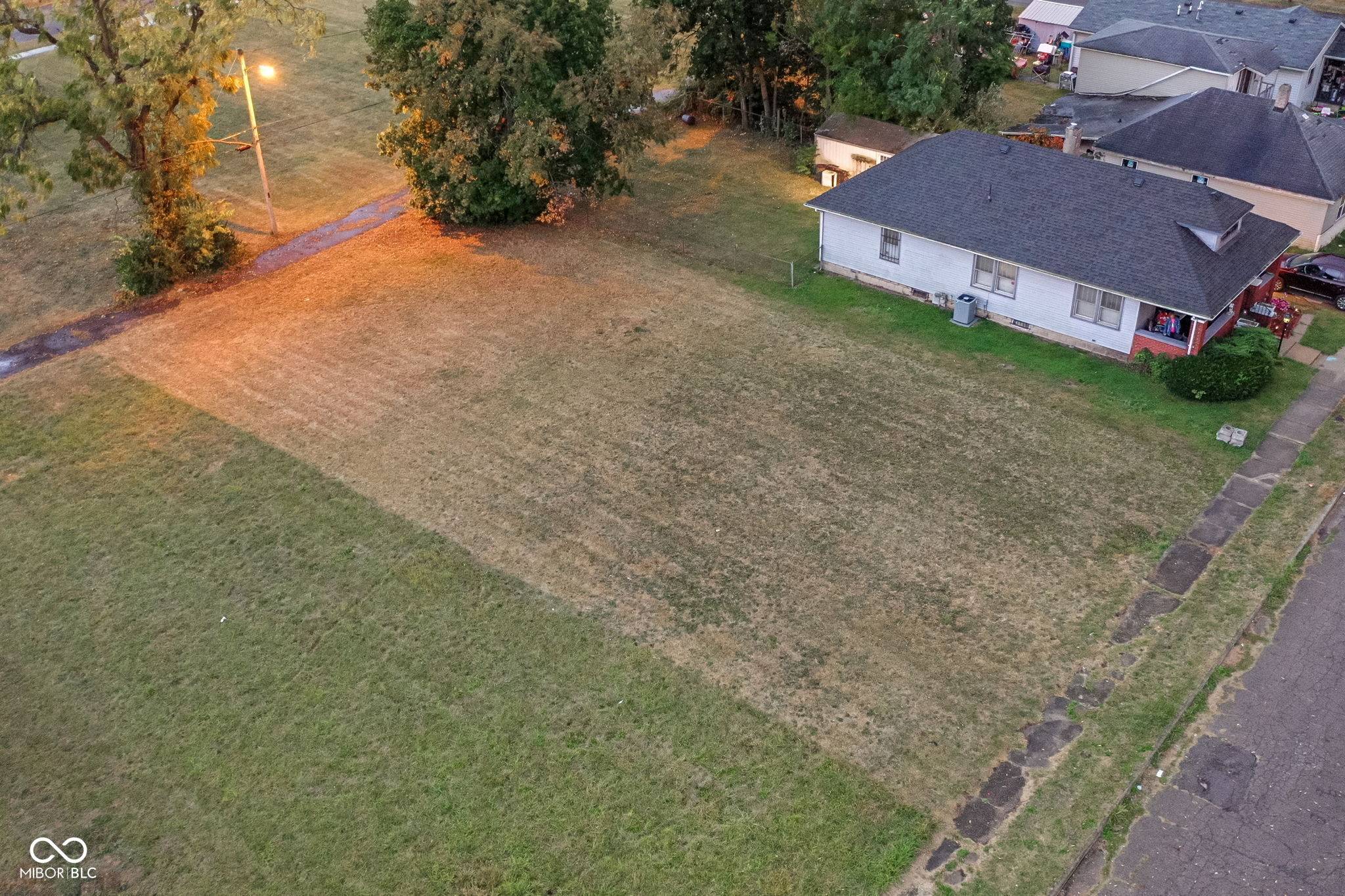 2114 Locust ST, Anderson, IN 46016