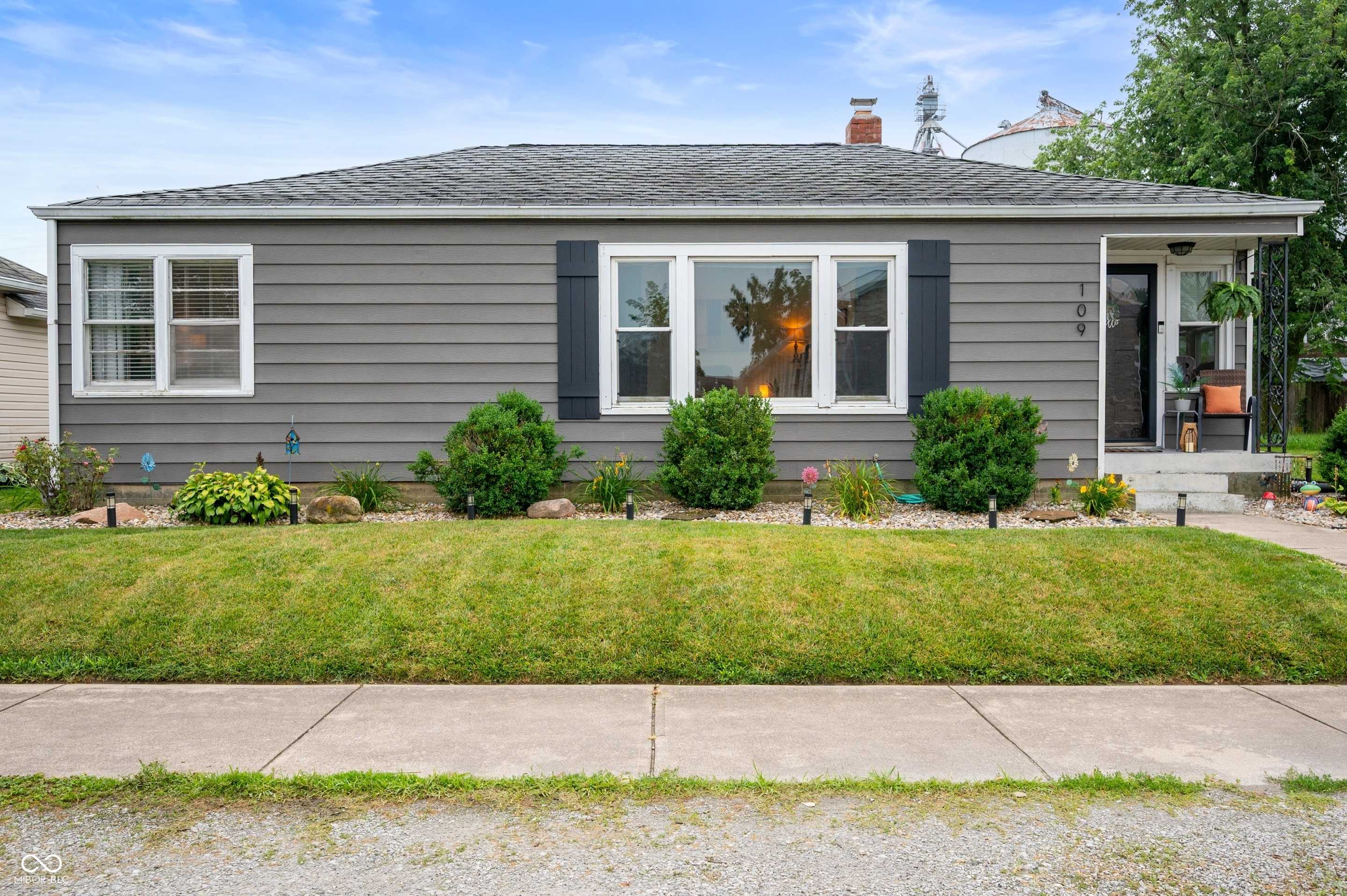 109 W 9th ST, Lapel, IN 46051