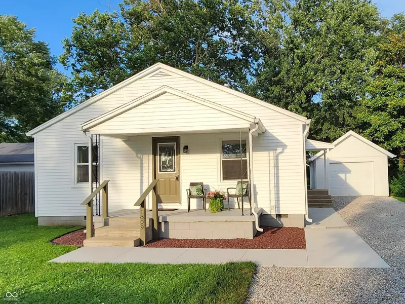 1809 Beam RD, Columbus, IN 47201